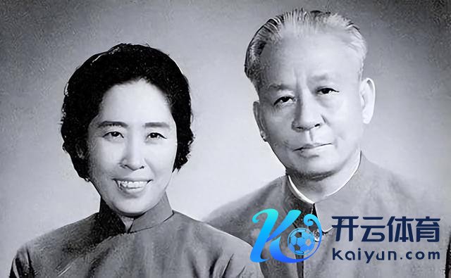 1967年，清华大学组织30万东谈主批斗王光好意思，刘少奇盛怒：她莫得包袱